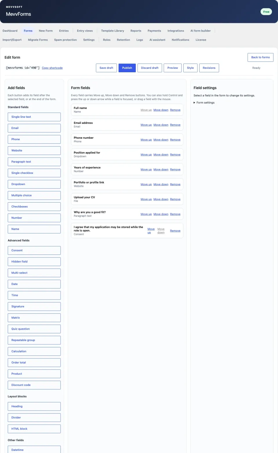MevvForms のフォームビルダー。フィールドパレット、求人応募フォームのフィールド、フィールド設定パネル